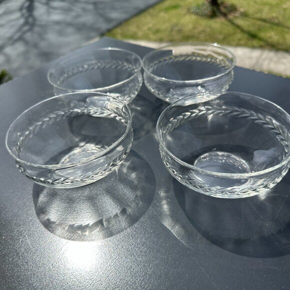 #5730 CUT WREATH PATTERN OPTIC FINGER/BOWL CLEAR - Picture 10 of 10